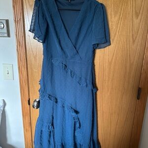 Blue Lulus midi dress